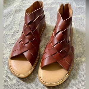 Born brown leather sandals